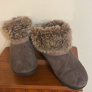 Isotoner Hard Sole Bootie Slipper 8.5-9